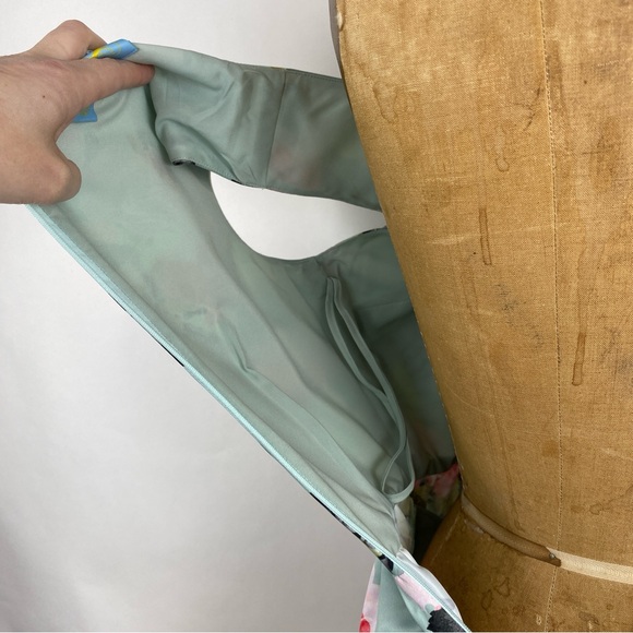 EUC CeCe By Cynthia Steffe Blue V-Neck Floral-Printed Fit and Flare Dress size 2 - Picture 11 of 14